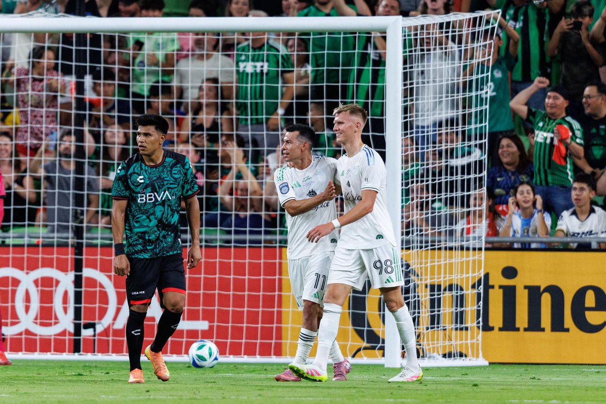 morgantencza's tweet image. First half photos from MLS All Star 📸