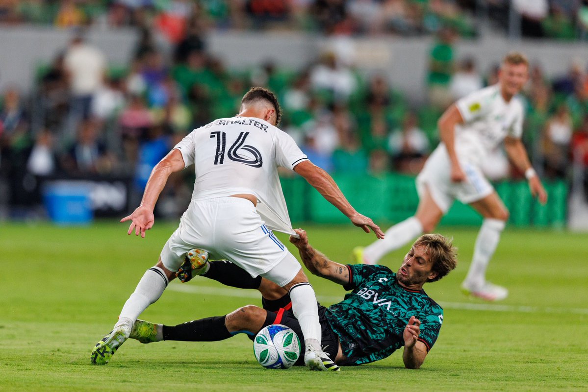 morgantencza's tweet image. First half photos from MLS All Star 📸