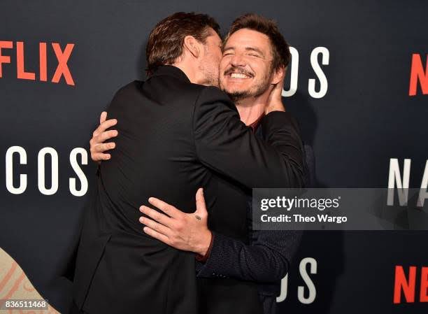 El intento chafa de cancelar a Pedro Pascal pintándolo como una especie de depredador aprovechado hacia sus colegas mujeres, me lleva más a pensar más en la forma que la construcción de la masculinidad ha hecho de la expresión de cariño físico de y entre hombres algo sospechoso