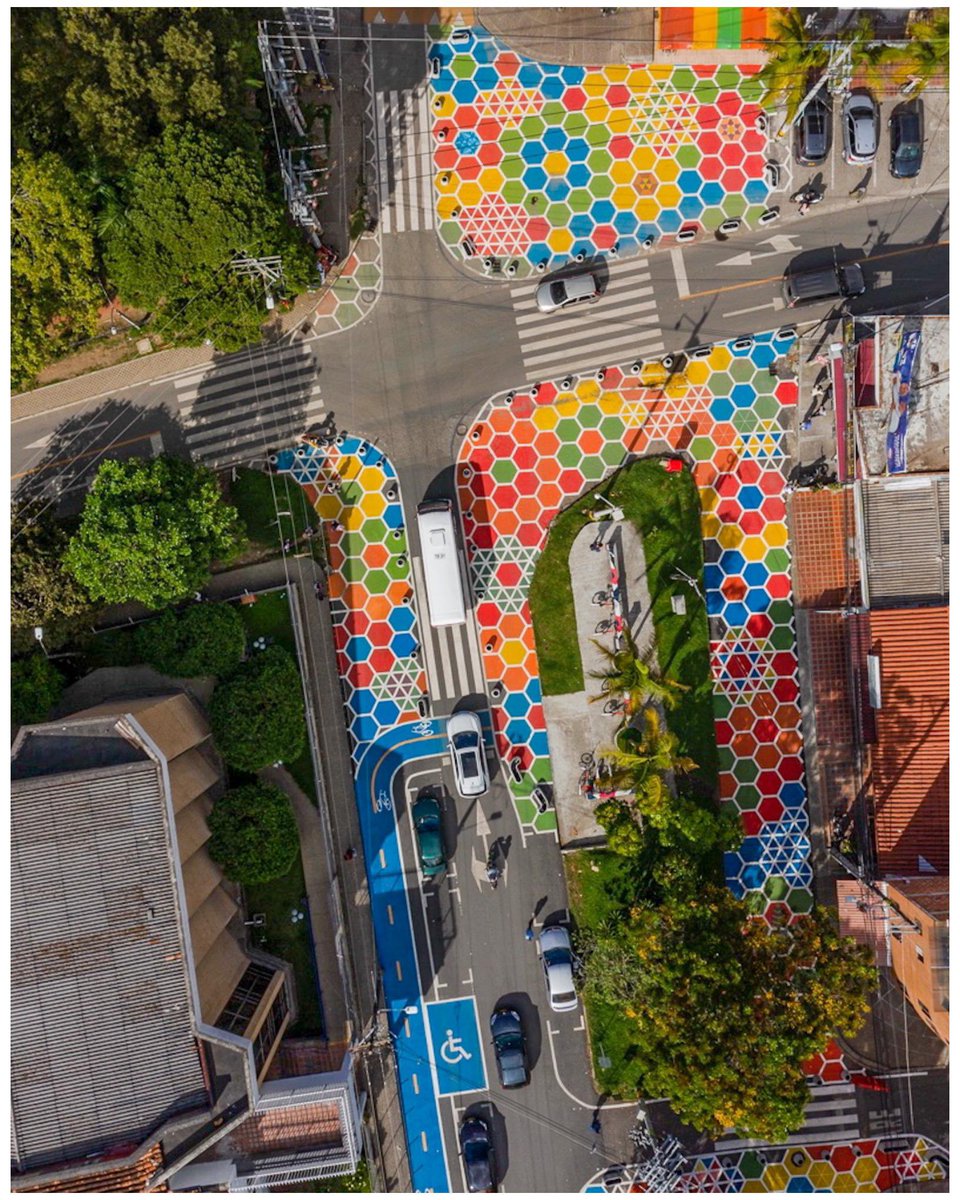 Orgullo, somos parte de esta maravillosa publicación:
La #NuevaAgendaUrbana en proyectos reales. Catálogo realizado por <a href="/UNHabitat_Spain/">UNHabitat_Spain</a> recoge +100 iniciativas en 10 países de Latam y Caribe.
Con el apoyo de <a href="/viviendagob/">Ministerio de Vivienda y Agenda Urbana</a> y <a href="/onuhabitat/">ONU HABITAT América Latina y El Caribe</a> Descárgalo aquí tinyurl.com/425pzjy4