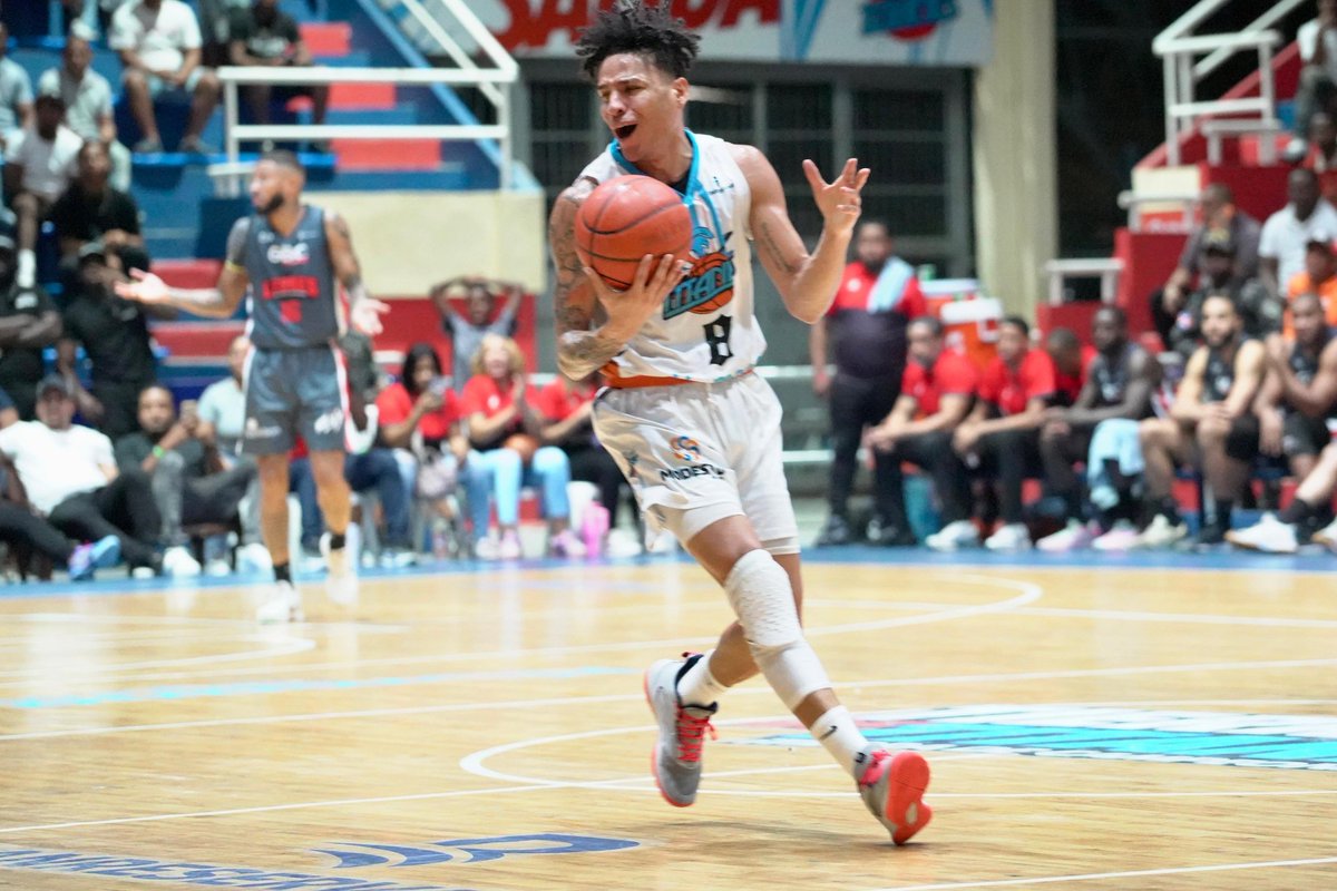 Mezcla Deportiva (@mezcladeportiva) on Twitter photo 🔒 Richard Bautista fue elegido Jugador Defensivo del Año 2025 en la <a href="/lnbrd/">#LaSuperLiga</a>
🛡️ “Manito” lideró la serie regular con 36 robos (2.7 por juego), logrando este galardón por tercera vez en su carrera 🔒 Richard Bautista fue elegido Jugador Defensivo del Año 2025 en la <a href="/lnbrd/">#LaSuperLiga</a>
🛡️ “Manito” lideró la serie regular con 36 robos (2.7 por juego), logrando este galardón por tercera vez en su carrera