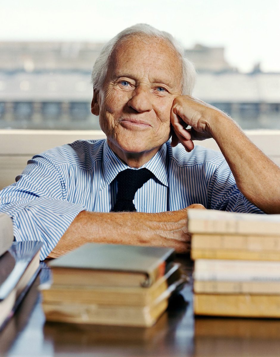 Paroles_auteurs's tweet image. "Ne cherchez pas à être sage à tout prix.
La folie aussi est une sagesse.
Et la sagesse, une folie.
Fuyez les préceptes et les donneurs de leçons.
Faites ce que vous voulez.
Et ce que vous pouvez.
Pleurez quand il le faut.
Riez.
J'ai beaucoup ri.
J'ai ri du monde et des…