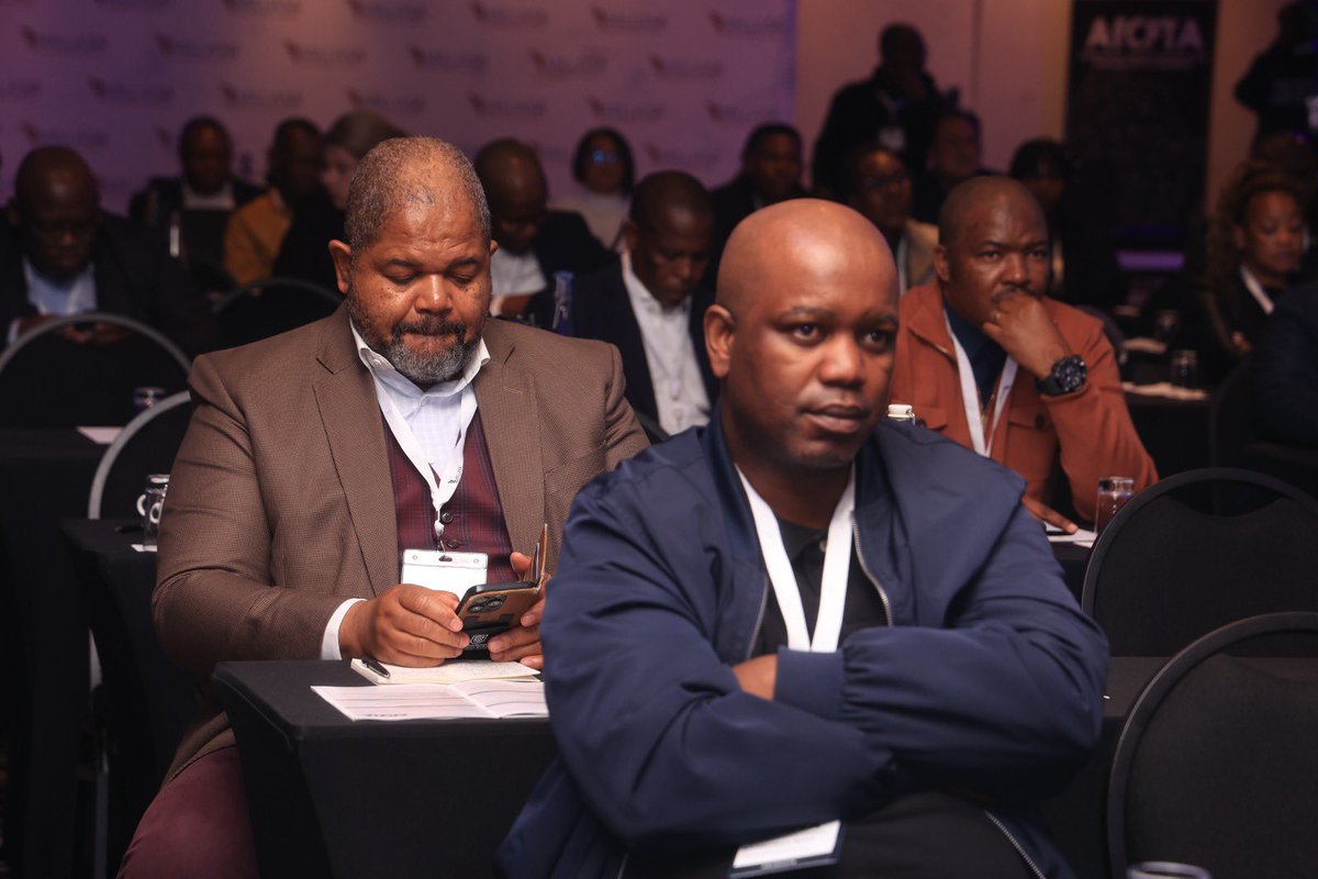 LebogangMaile1's tweet image. 3RD ANNUAL AFRICAN CONTINENTAL FREE TRADE AREA AFCFTA CONFERENCE
The integration of markets through AfCFTA empowers MSMEs to play a transformative role in regional trade. The key ways they act as catalysts include the enhancing of cross-border trade. MSMEs, often constrained by…