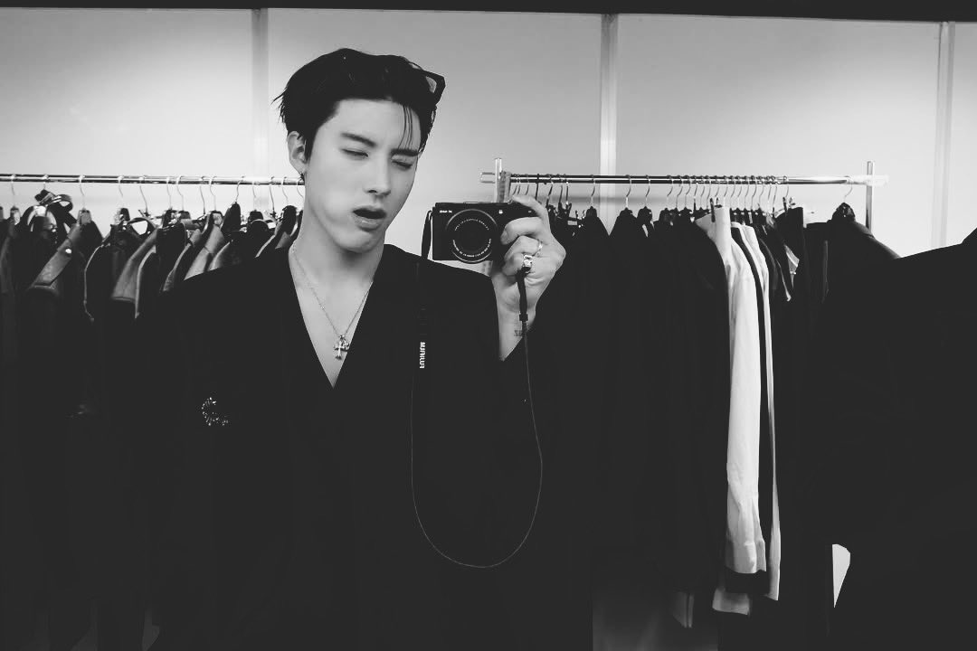 ewrizcd's tweet image. Crushin’ it in this look.