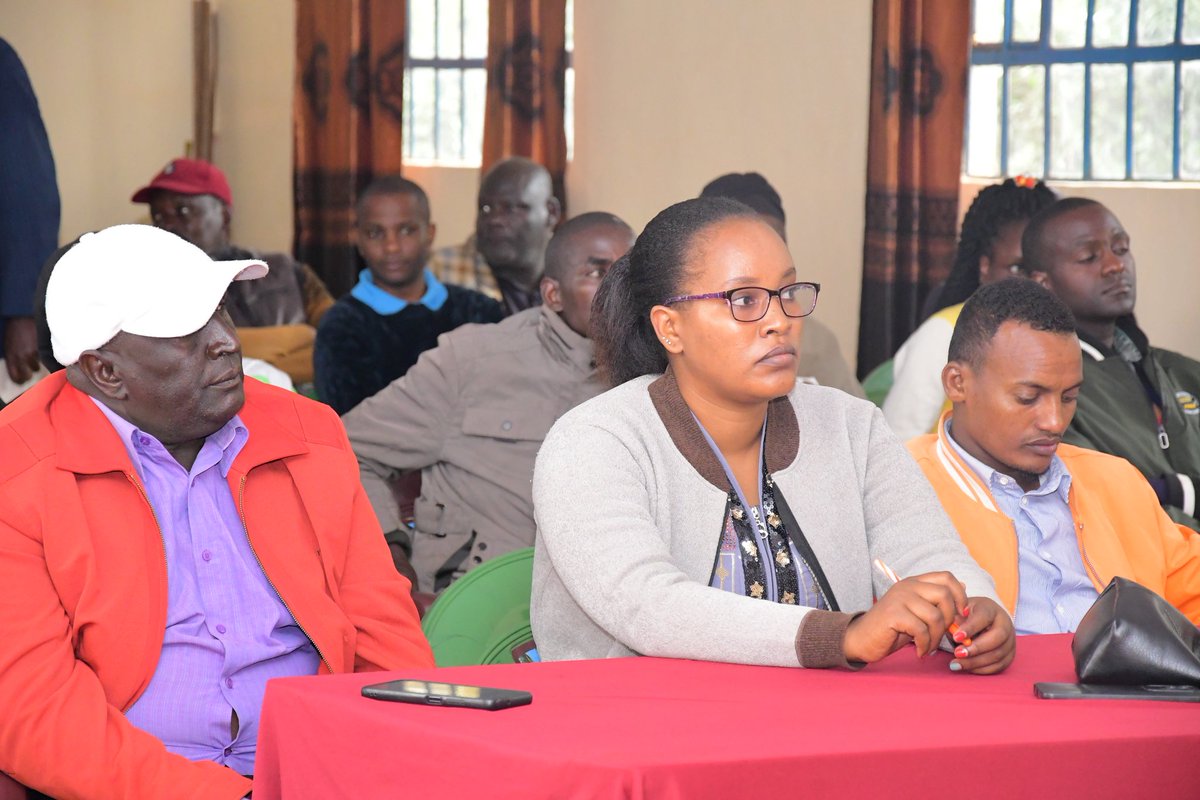 MWADO3's tweet image. We are having a critical conversation with religious leaders and local influencers on the role of faith in protecting women and girls. We're working with faith based organizations to challenge and end harmful cultural practices in our communities. @OxfamKE @KenyaAsal