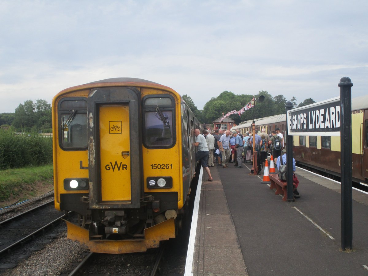 every_station's tweet image. How good would it be to see GWR operating shuttle services to and from Bishops Lydeard again! Especially now leisure travel is booming more than than it was 6 years ago!