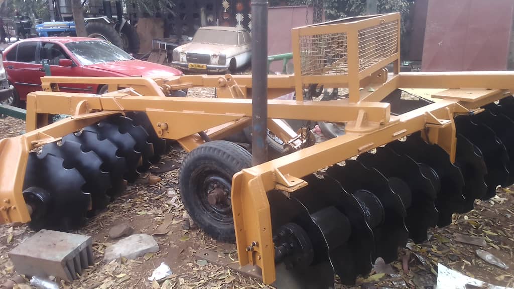 AgriConnect: Tractors and FARM Equipment Plug (@agriconnect4) on Twitter photo Disc Harrow for Sale
Bain Hannibal || 20 Dish || Norton
$6500
Contact:info@agriconnect.co.zw || 077 287 3045
<a href="/redmarketsunday/">Red Market Sunday</a> <a href="/blackfordbyagri/">Blackfordby College of Agriculture</a> <a href="/zimplow/">Zimplow Holdings</a> <a href="/zitoga1/">Zimbabwe Tobacco Growers Association</a> <a href="/zim_farmers/">ZimFarmersMarket</a> Disc Harrow for Sale
Bain Hannibal || 20 Dish || Norton
$6500
Contact:info@agriconnect.co.zw || 077 287 3045
<a href="/redmarketsunday/">Red Market Sunday</a> <a href="/blackfordbyagri/">Blackfordby College of Agriculture</a> <a href="/zimplow/">Zimplow Holdings</a> <a href="/zitoga1/">Zimbabwe Tobacco Growers Association</a> <a href="/zim_farmers/">ZimFarmersMarket</a>