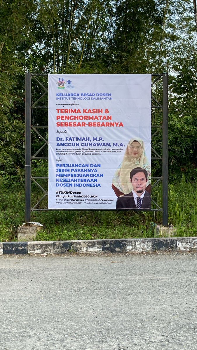 Pejuang Tukin Dosen ASN Kemendiktisaintek (@tukin_dosenasn) on Twitter photo Yang kayak gini lo maksud mimiin.. bukan terimakasihnya ke pejabat aja 😒😒 Yang kayak gini lo maksud mimiin.. bukan terimakasihnya ke pejabat aja 😒😒