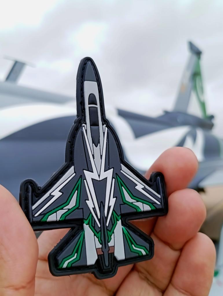 Tipu_Creativity's tweet image. JF-17C Block-III Special Livery Silhouette Patch

A proud emblem of the indomitable will and courage of the people of Pakistan!