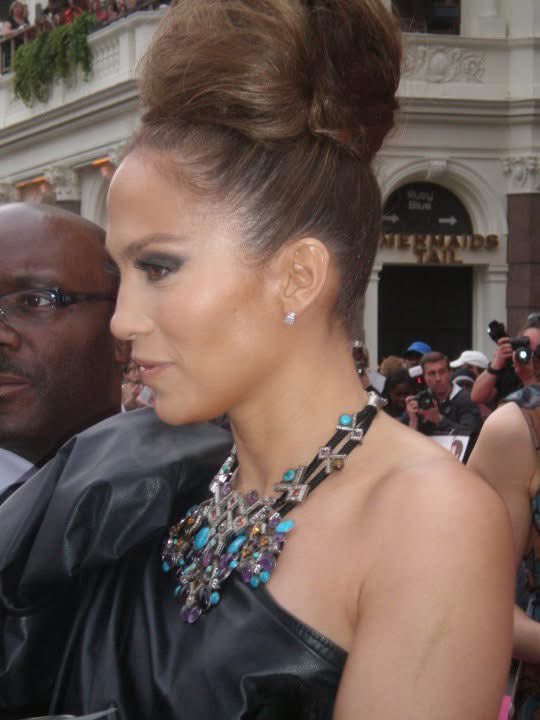 HauntedBySaturn's tweet image. Happy Birthday @JLo 💖🥳 🎂 #JLo