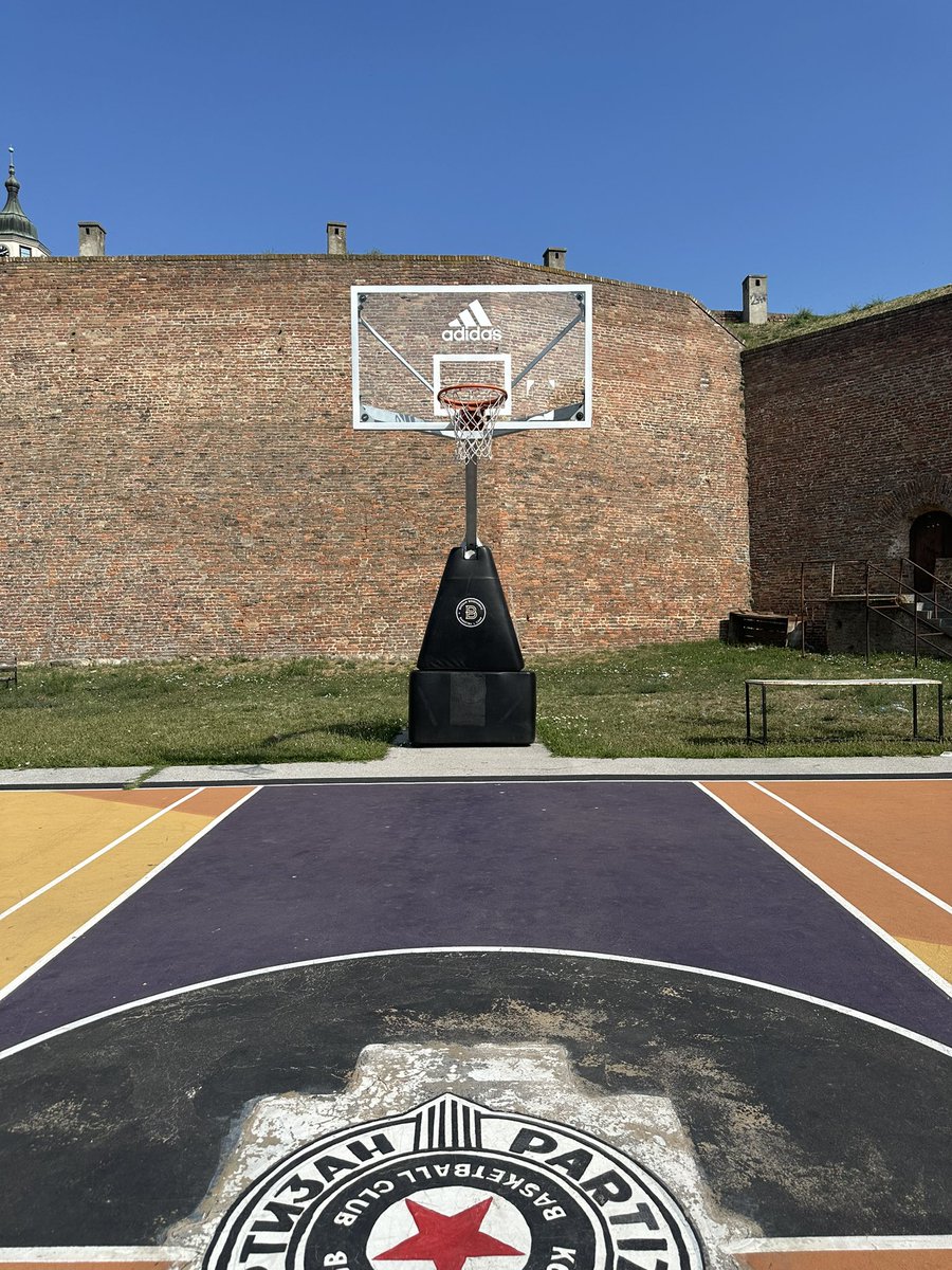 CoachElkin's tweet image. Hoop of the Day… Belgrade Fortress 🇷🇸
@dave_severns #Hoopoftheday