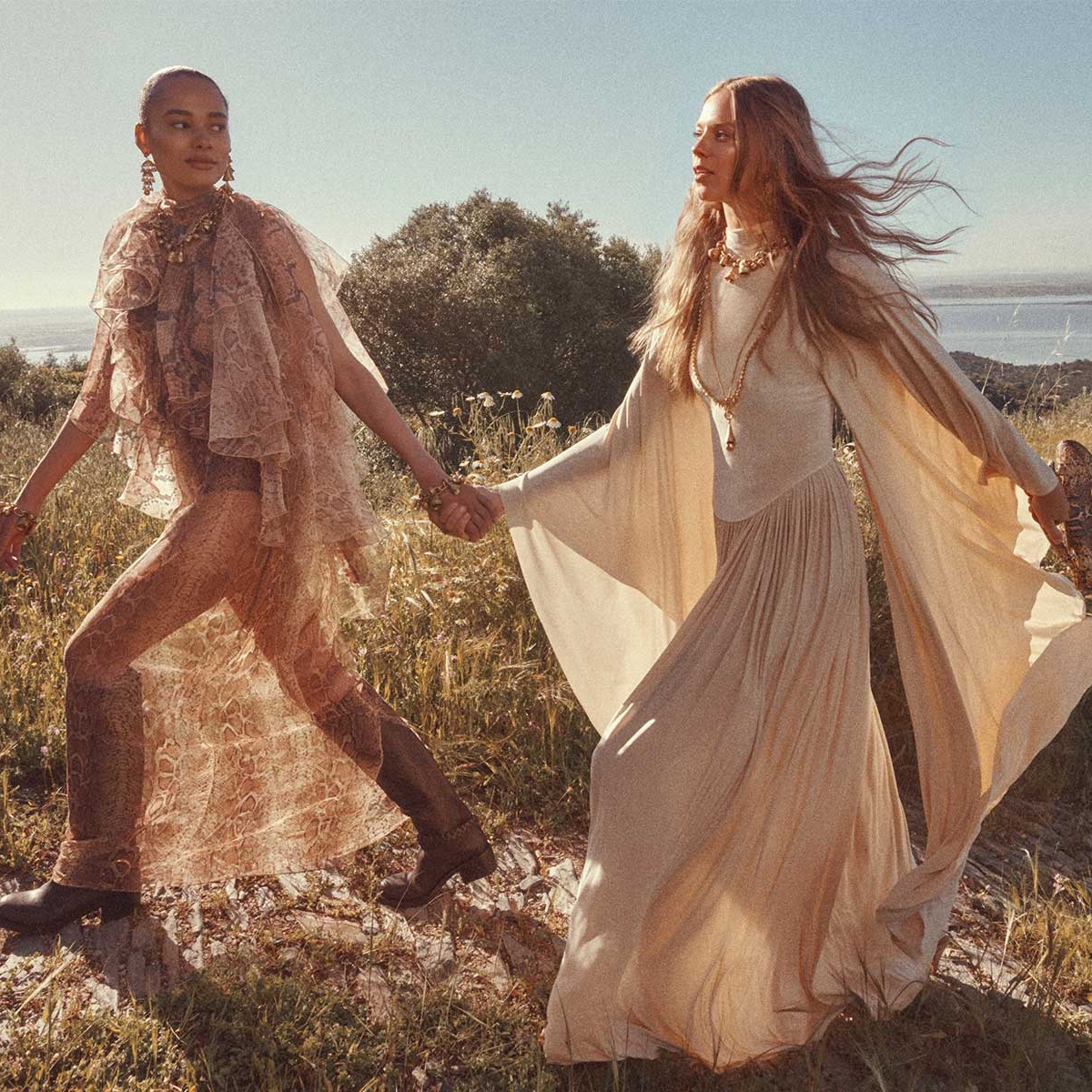 kendam_com's tweet image. Zimmermann Fall Winter 2025-2026 Campaign shot by Benny Horne kendam.com/news/campaigns…

#Zimmermann #FW25 #AW25 #Campaigns #Sydney #Fashion #Kendam