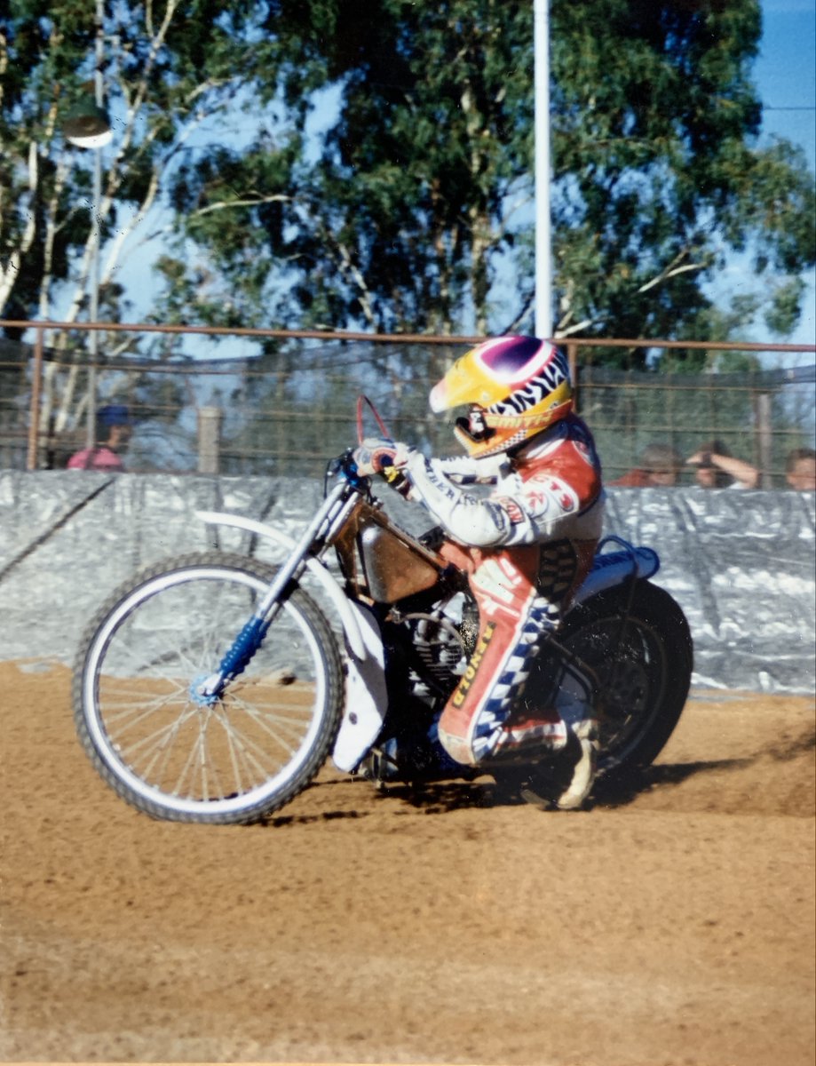 staechmanager's tweet image. Throwback Thursday! Posted recently about happy not  wearing kevlars in the summer-heat, and Bert Harkins pointed out it would be worse in leathers. So for you Bert, a throwback to my first trip to Oz, at Mildura in 40 degree heat, in leathers! 😳 Good times, great memories ❤️
