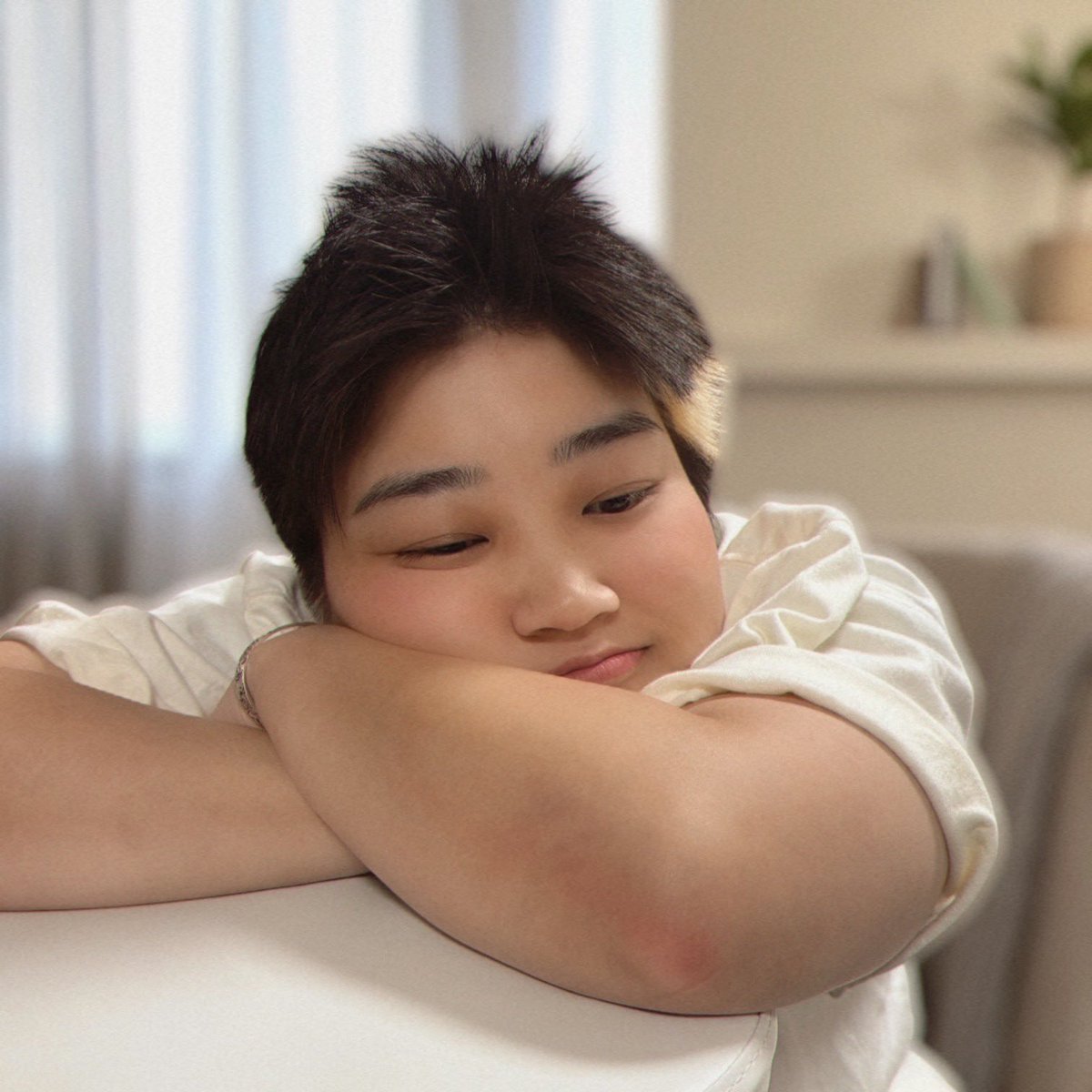 soyyy_evo's tweet image. 暑さと人混みがとても苦手です。
世間様の夏休み期間、自分はどこにも出ません。
今夜19:30〜【FCトーク生配信】
ひとりで1時間おしゃべりするのはとても不安なので
たくさんのコメントをお待ちしております。
ご視聴▶︎ evolutionofficialfc.com
ソイ🐸 #Evo_pw