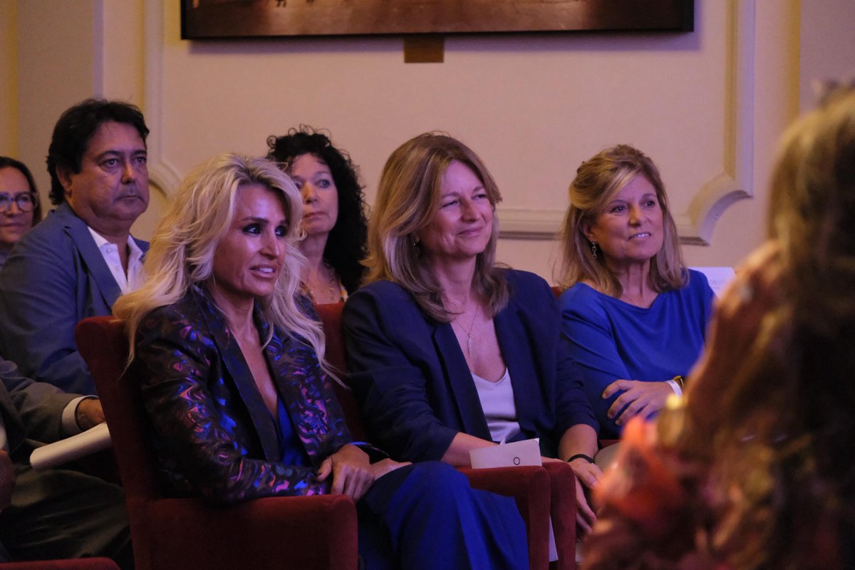 La semana pasada tuve la suerte de participar en el primer Womens Mobility Congress, organizado por Womens Supercars Club, un evento que ya desde su primera edición ha dejado huella por el nivel de los contenidos, las ponentes y el ambiente de inspiración colectiva que se vivió.