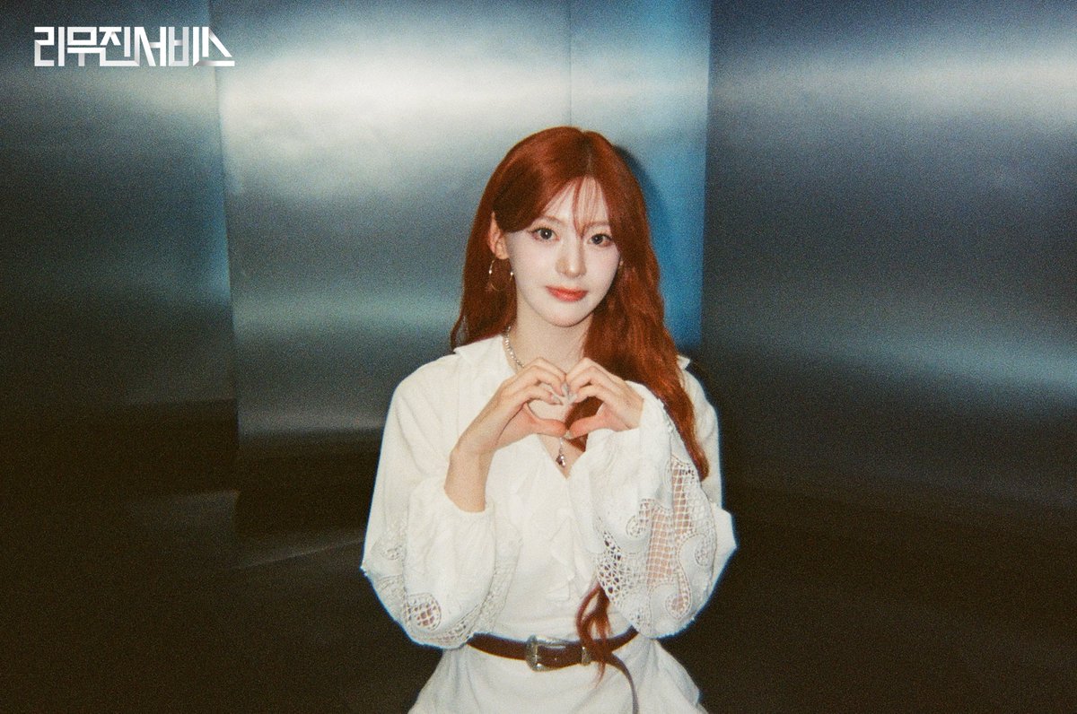 mujin_plz's tweet image. 아이들을 좋아하는
파워 ‘I’ 공주님🎀
겉은 쿨하게🧊 심장은 뜨겁게🔥
센니와 함께라서
Good thing’s we ok🎶
@STAYC_official
#세은 #Seeun #스테이씨 #STAYC #리무진서비스