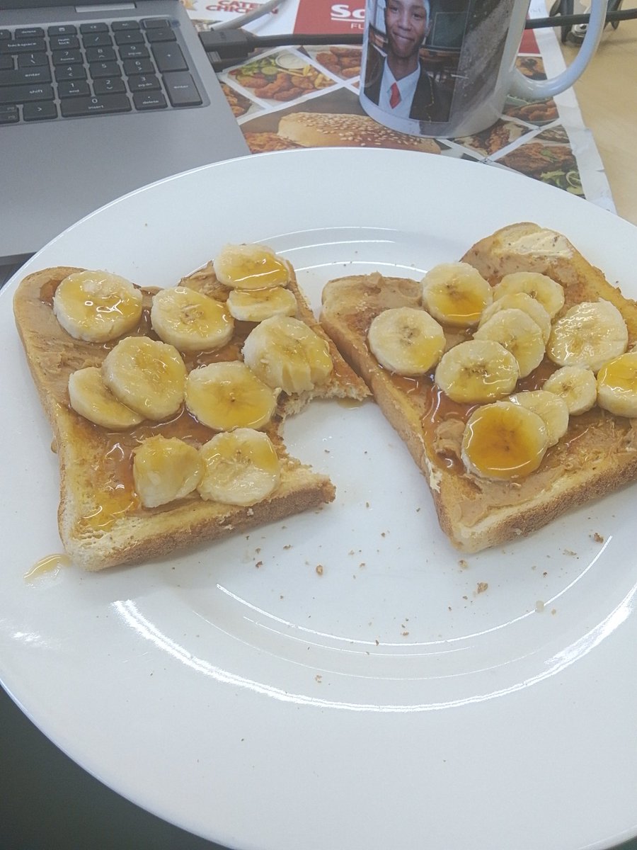 nubian6's tweet image. Ontbyt van kampione🤤🤤😋😋😋

More julle