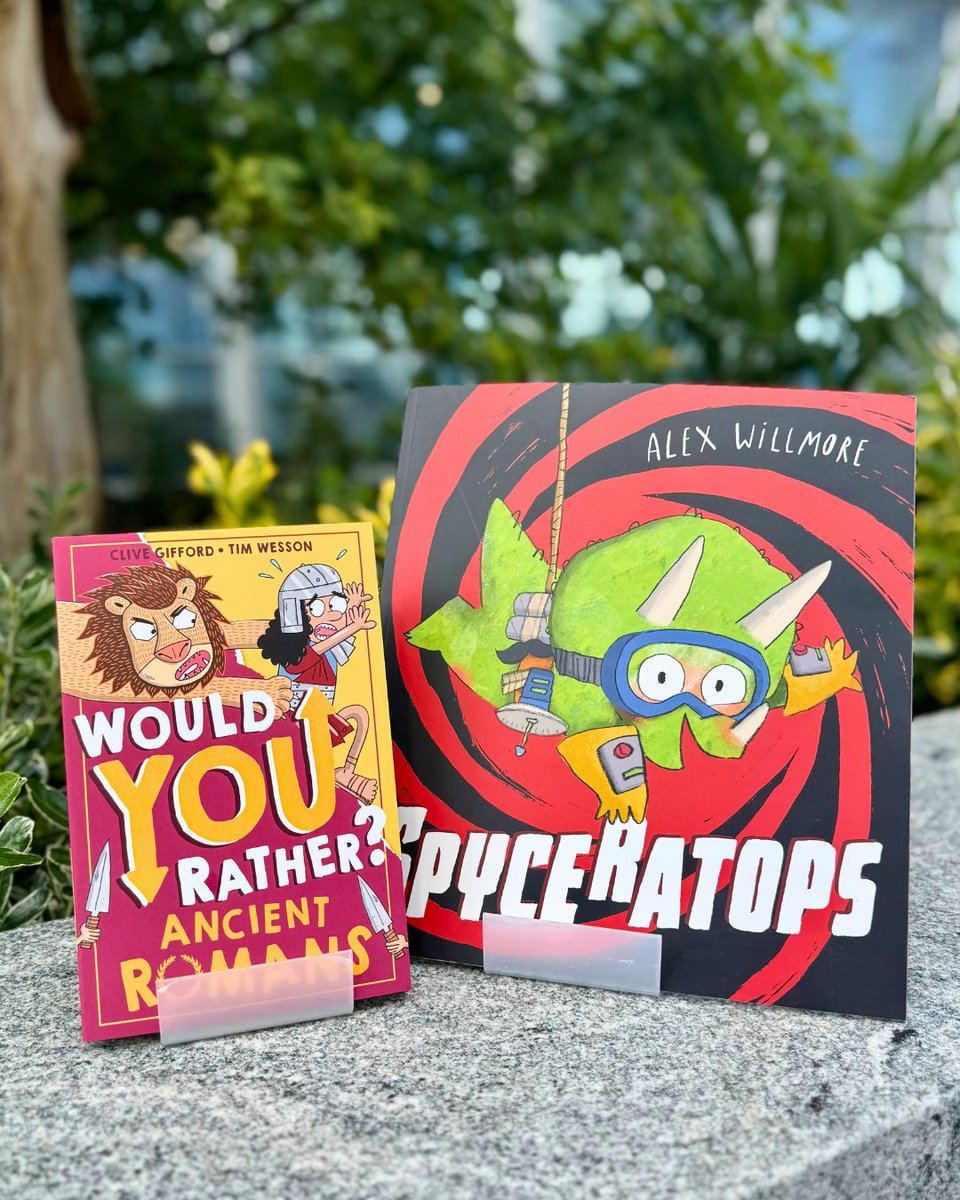 FarshoreBooks's tweet image. What do ancient Romans and a spy dino have in common? They’re BOTH shortlisted for the Lollies 2025! 🥳
🌟 Would You Rather? Ancient Romans written by Clive Gifford & illustrated by Tim Wesson
🌟 Spyceratops by Alex Willmore
We’re so excited to see these books recognised! 🏆