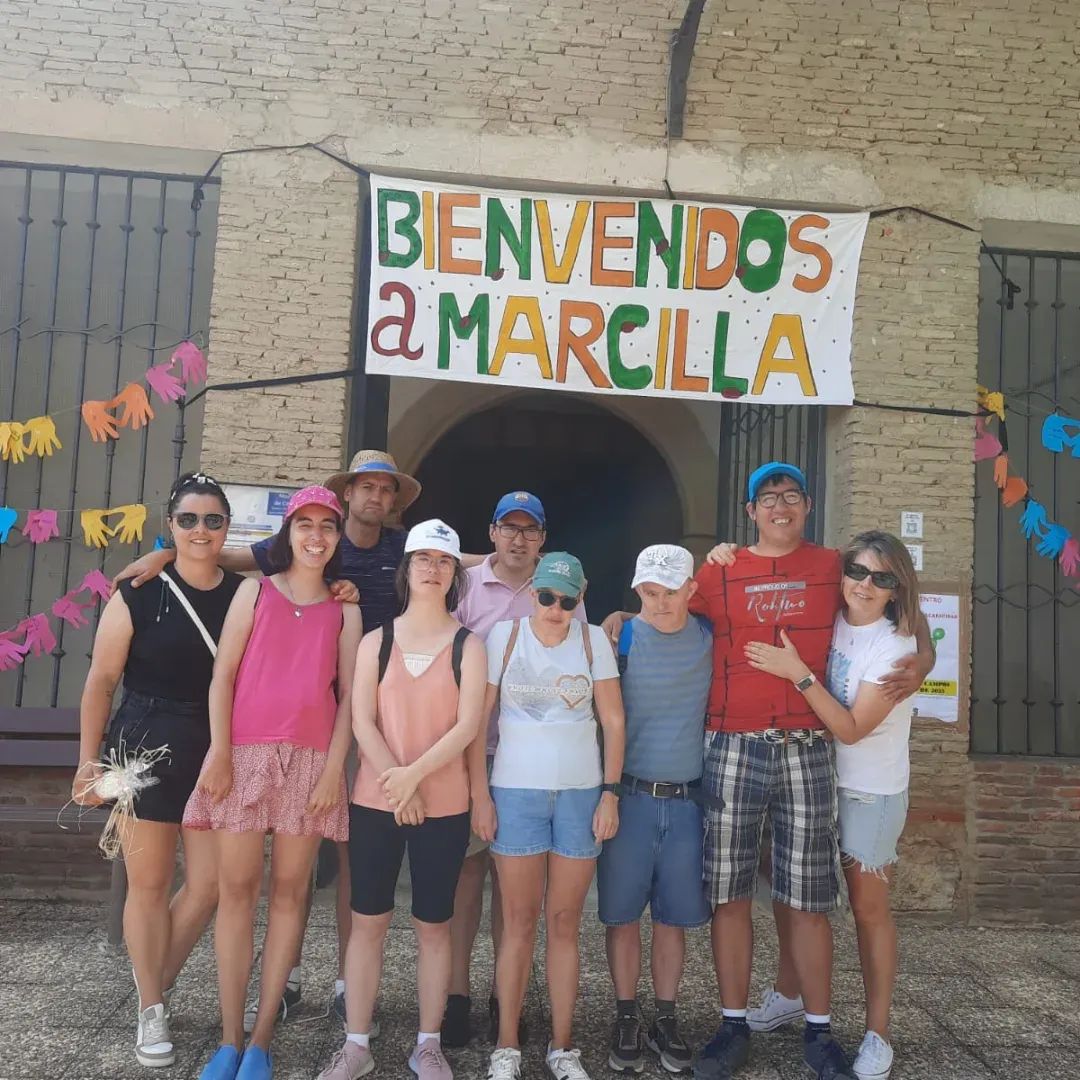 Un año más participamos en el encuentro🫂🫂 de personas con #discapacidad de Marcilla de Campos. Hemos disfrutado con los juegos populares 🎳, la visita por el pueblo 🏘️, la comida🥘😋. Hemos vuelto cargados de regalos y buenos recuerdos 😊 
MUCHAS GRACIAS por la invitación  💙❤️