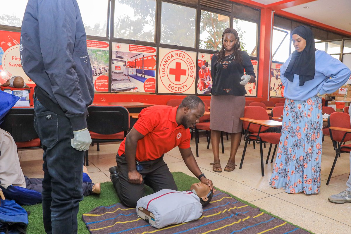 Ug_RedCrossCFA's tweet image. Ongoing CPR & emergency care Training in full Gear!
Our trainees are getting hands-on experience with real life emergency skills ,CPR, wound management, and more.
📸 Catch the action from today’s session.
📍Location: @UgandaRedCross First aid training school in Rubaga
📞…