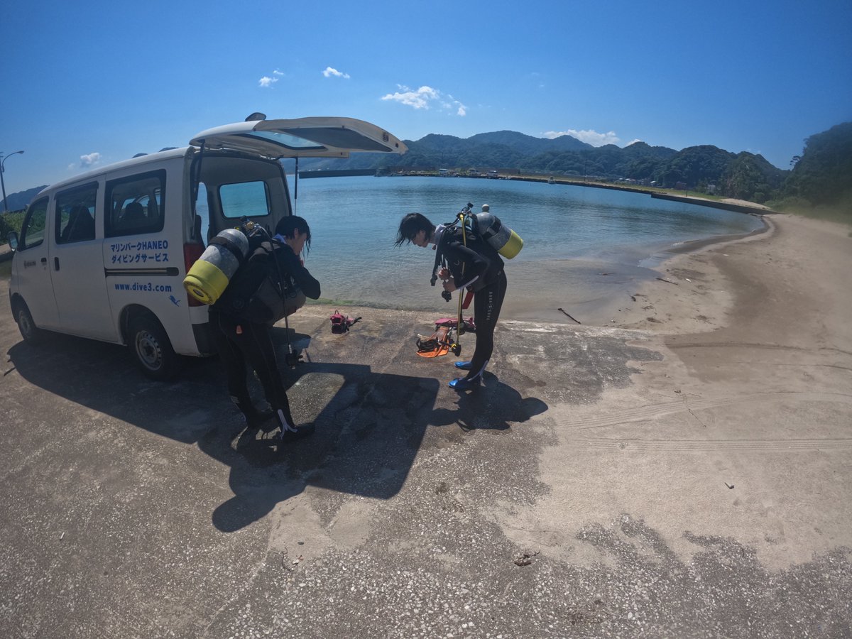 umizono's tweet image. 今日はCカード取得コース海洋1日目
天候 海況共に超いぃ~感じです。
①②羽尾旧突堤 水温27度(水深5m)透視度10~15m
今シーズン初のCカード取得コース!順調にスキルは進んでます。2日目(最終日)はまた来週。#鳥取県 #岩美町 #羽尾 #ダイビング