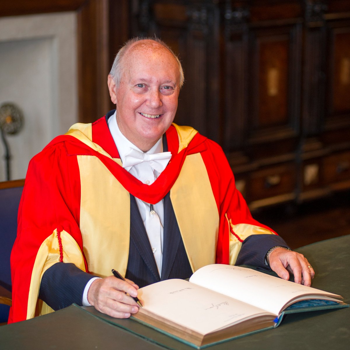 We are deeply saddened to share the news of the death of our former Chancellor, Sir Kenneth Calman.

Sir Kenneth was a long-standing friend of UofG - a graduate, a colleague in our Medical School and Chancellor from 2006 to 2020.

He will be greatly missed by our community.