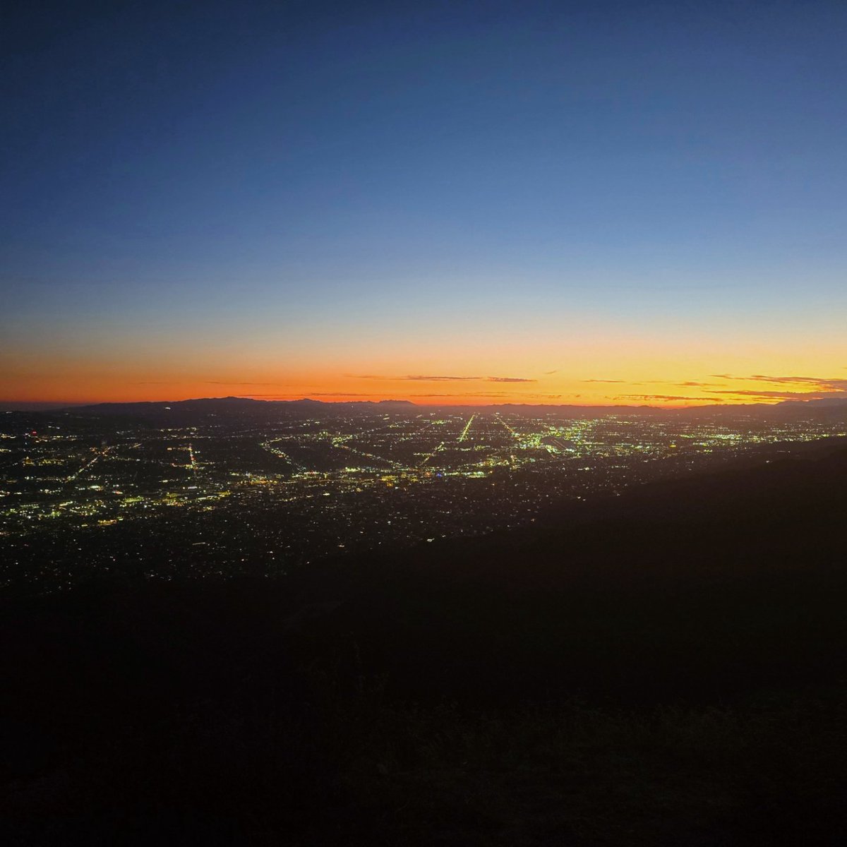 Another beautiful sunset hike with a view. Chatting up with the homie is such a vibe. 💯 feeling ☺️ blessed 🙌