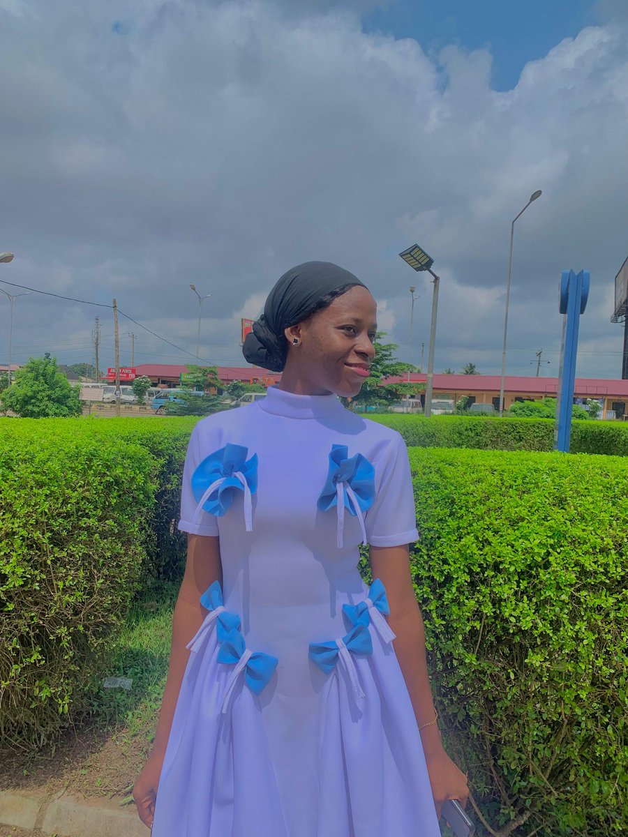 When a Hiver pays a fellow Hiver with #hive token for a designer gown to have a more beautiful #birthday...

I got my beautiful gown delivered to me from miles away thanks to #hive for bridging the gap.

Happy birthday to me and special thanks to my fashion Designer on Hive.