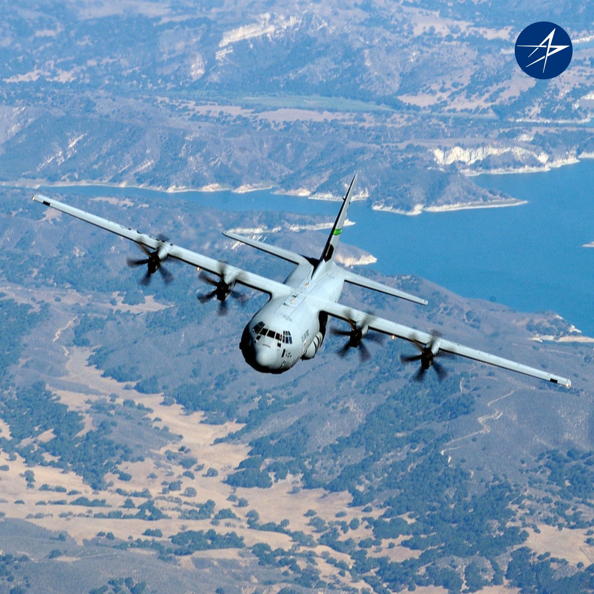 C-130J Super Hercules'ün benzersiz çok yönlülüğü ve sürekli yenilikçiliği, bir sonraki zorluğun üstesinden gelmek için sürekli olarak gelişmesini sağlar.💪✈️