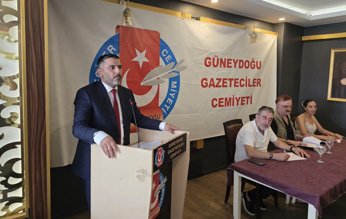Yeni Journal (@yenijournal) on Twitter photo GGC'den 24 Temmuz mesajı:
''Gazeteciliğin saygınlığını korumaya devam edeceğiz"
<a href="/GGCCemiyet/">Güneydoğu Gazeteciler Cemiyeti (GGC)</a> <a href="/FelatBozarslan/">Felat Bozarslan</a> <a href="/HozanAdarr/">Hozan Adar</a> yenijournal.com/ggcden-24-temm… GGC'den 24 Temmuz mesajı:
''Gazeteciliğin saygınlığını korumaya devam edeceğiz"
<a href="/GGCCemiyet/">Güneydoğu Gazeteciler Cemiyeti (GGC)</a> <a href="/FelatBozarslan/">Felat Bozarslan</a> <a href="/HozanAdarr/">Hozan Adar</a> yenijournal.com/ggcden-24-temm…