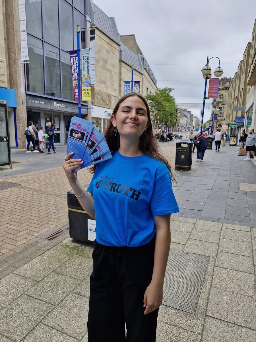 MJRobinson1571's tweet image. Day Two of the @spucprolife Project Truth Roadshow 💥
The team hit the streets of Dunfermline and Perth, sparking powerful conversations and standing strong for life.
The truth is on the move. #ProjectTruth #ProLifeGeneration