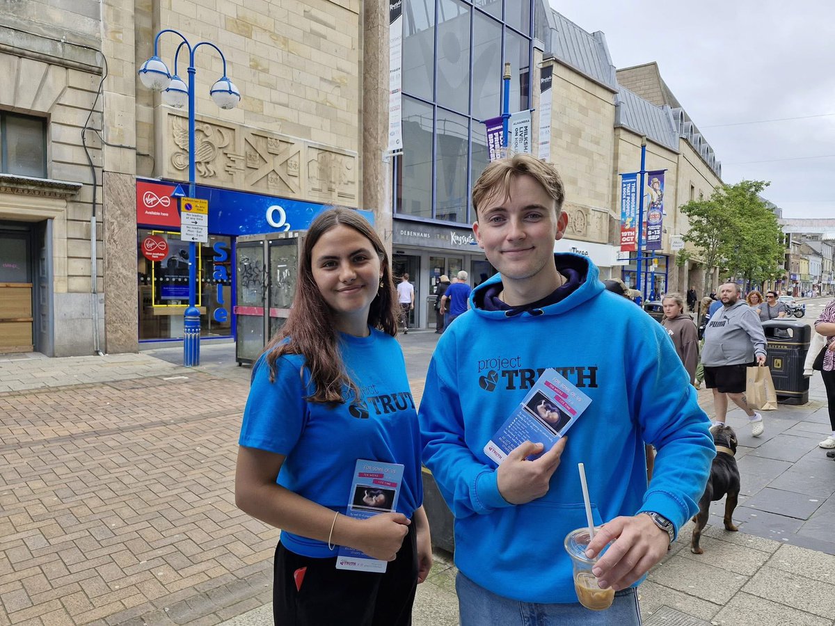 MJRobinson1571's tweet image. Day Two of the @spucprolife Project Truth Roadshow 💥
The team hit the streets of Dunfermline and Perth, sparking powerful conversations and standing strong for life.
The truth is on the move. #ProjectTruth #ProLifeGeneration