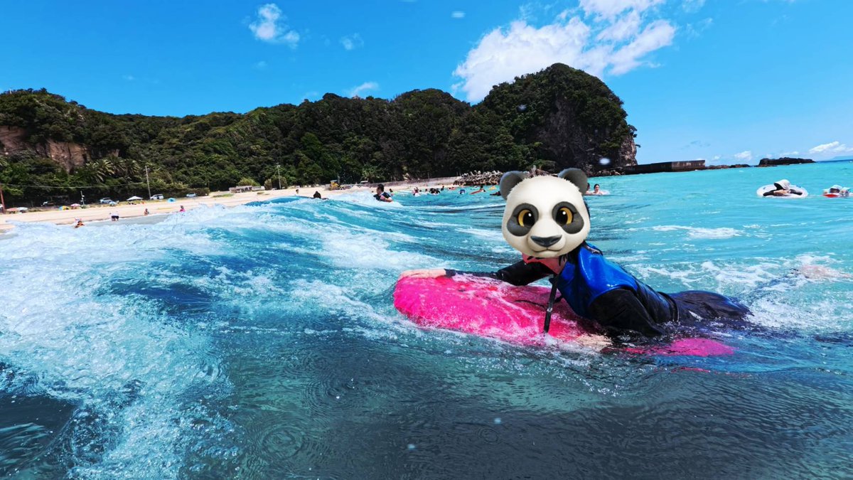 今年は海に来れました！！！！
闘病中から念願だったボディーボードがよくやくできた🙌🏻
転覆して水飲んじゃってももう大丈夫！
海水に負けない免疫力ついた💪
来年も再来年もこれますように🙏