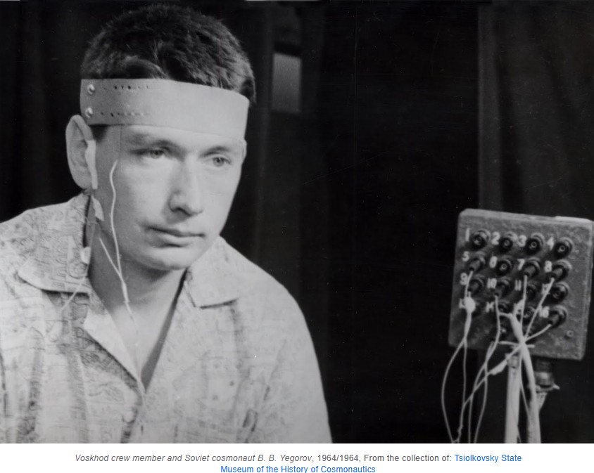 vyomgyan's tweet image. Soviet cosmonaut B. B. Yegorov undergoing a vestibular stability test in 1964, prior to the Voskhod 1 mission the world’s first spaceflight with a three-man crew.
Astronauts undergo various vestibular stability tests, both before and after spaceflight, to assess their balance…