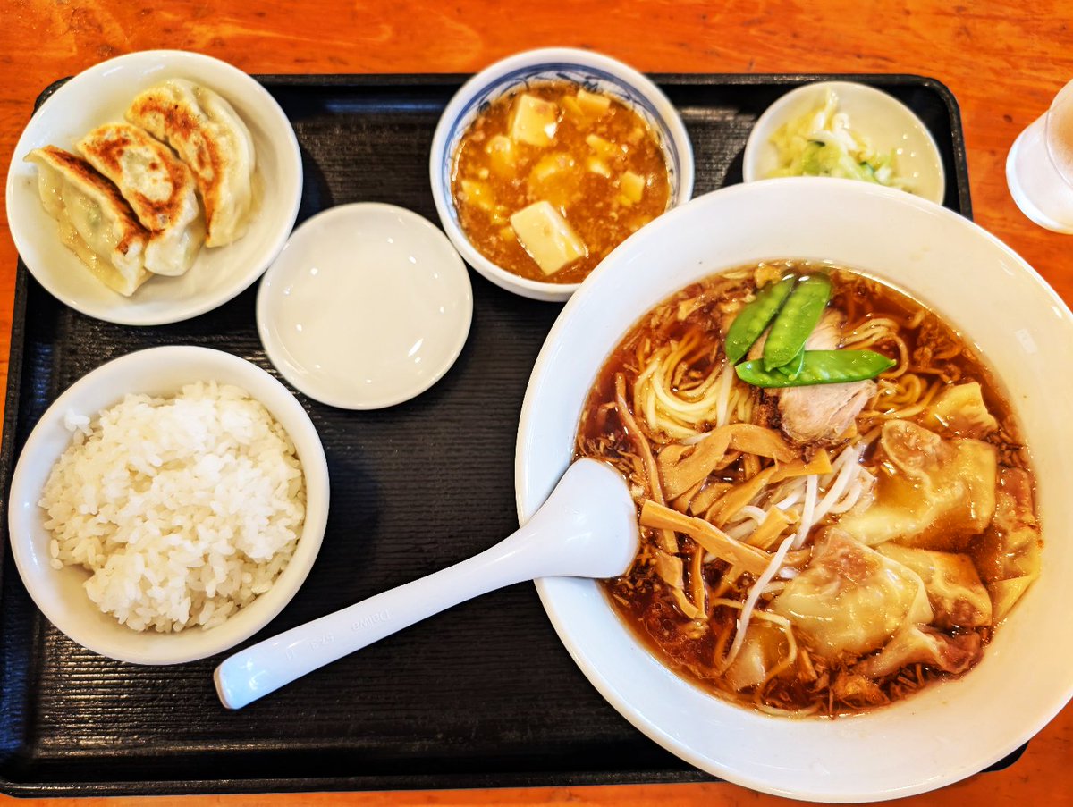 tateomif's tweet image. 今日のランチは、ワンタンメンです。
I had ramen with wonton dumplings for lunch today.

#Ebisu #恵比寿 #lunch #ランチ #Chorori #ちょろり #ramen #ラーメン #wonton #ワンタン #ワンタンメン #ワンタン麺