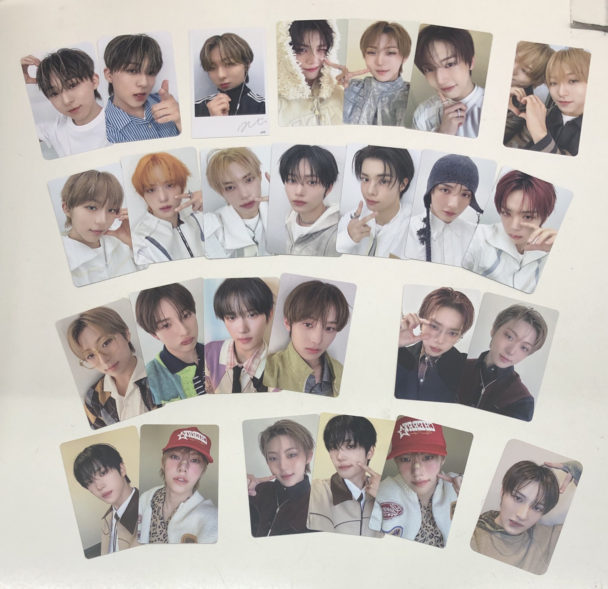 NouerA ファン　New is Now トレカ NouerA - 《New is Now》 Album genuine Official PHOTOCARD