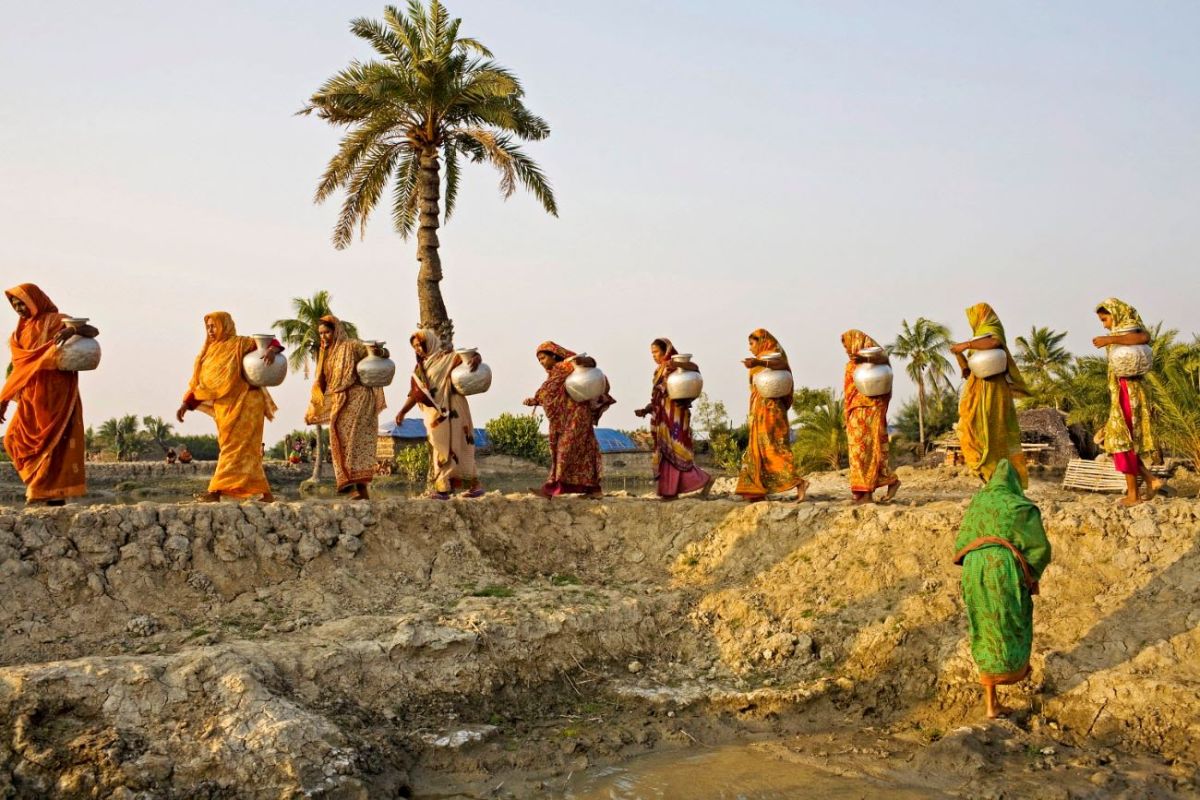 IDRC in Asia (@idrcinasia) on Twitter photo #DYK as the climate changes, women, girls, and gender-diverse people are among the worst affected, exacerbating existing health inequities?
<a href="/IDRC_CRDI/">IDRC | CRDI</a> 's Sarah Czunyi highlights how our research links gender, health, and the climate crisis: buff.ly/93h0FET #DYK as the climate changes, women, girls, and gender-diverse people are among the worst affected, exacerbating existing health inequities?
<a href="/IDRC_CRDI/">IDRC | CRDI</a> 's Sarah Czunyi highlights how our research links gender, health, and the climate crisis: buff.ly/93h0FET