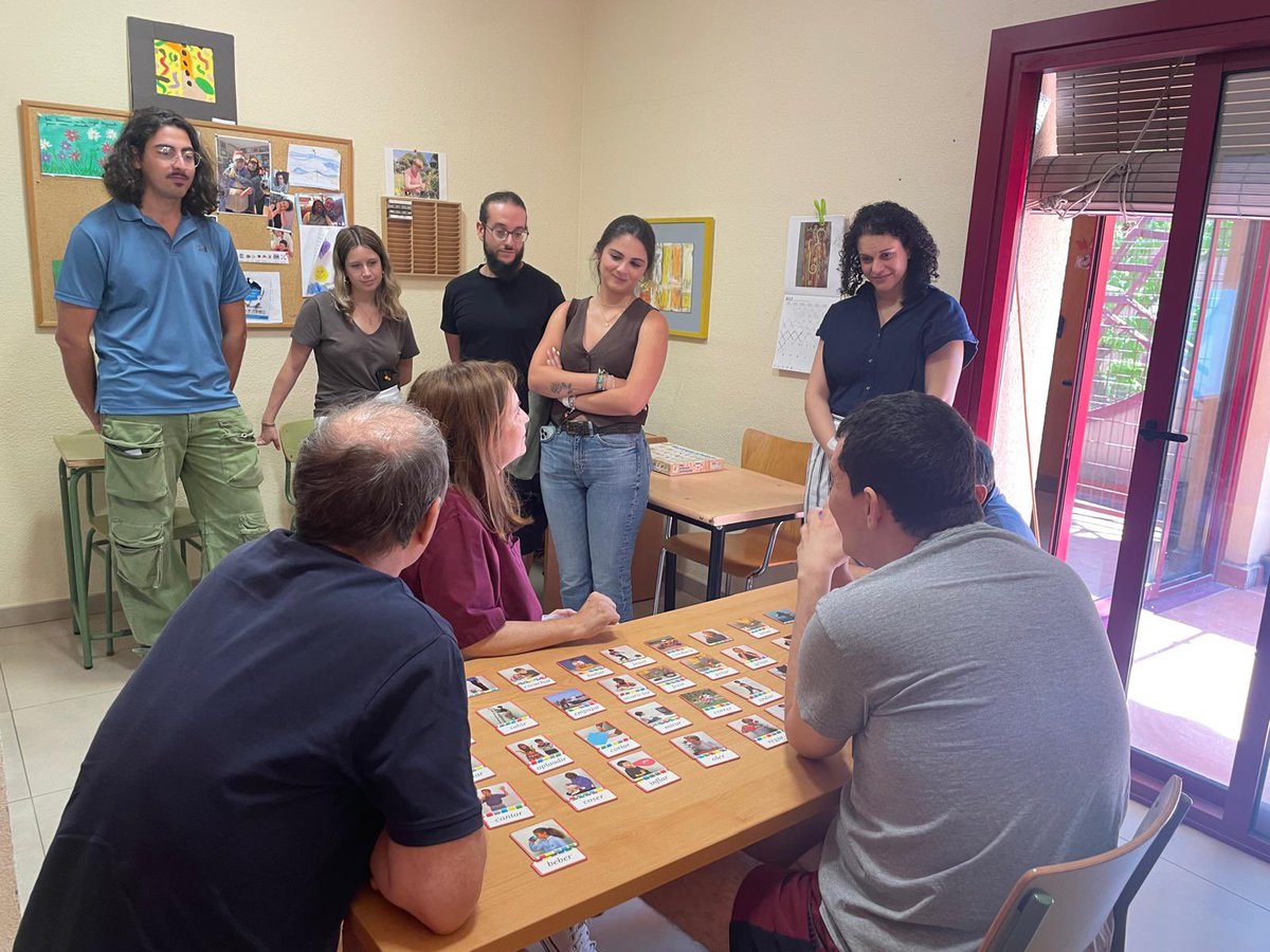 Visita de miembros del equipo <a href="/Alcandora/">a𝗅𝖼𝖺𝗇𝖽𝗈𝗋𝖺</a> para conocer de primera mano nuestra metodología y el trabajo de nuestras personas usuarias e impulsar nuestros proyectos colaborativos