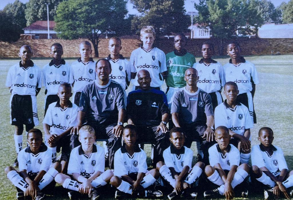 Mohlaodi7's tweet image. #TheCMShow, @TheRealClementM , @Radio702 , ask Sizwe what happened with his Orlando Pirates, football career, some of the guys you were with like Michael Morton, went on to play in PSL, why u left Orlando Pirates
