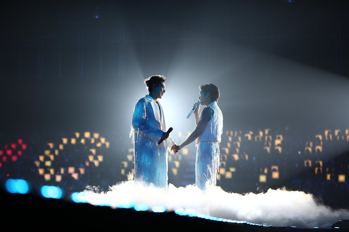 todayentth's tweet image. “ต้าห์อู๋-ออฟโรด” จัดเต็ม!! ชวนแฟนๆ ร่วมความทรงจำสุดประทับใจ “DAOU OFFROAD [ LOVE AT FIRST FLIGHT ] FAN CONCERT”

อ่านต่อ : facebook.com/share/p/1AYZN8…

#OUROADLoveAtFirstFlightDAY
#DaouOffroadLoveAtFirstFlight
#DAOU #ต้าห์อู๋
#offroadKTP #ออฟโรด
#ต้าห์อู๋ออฟโรด #DaouOffroad