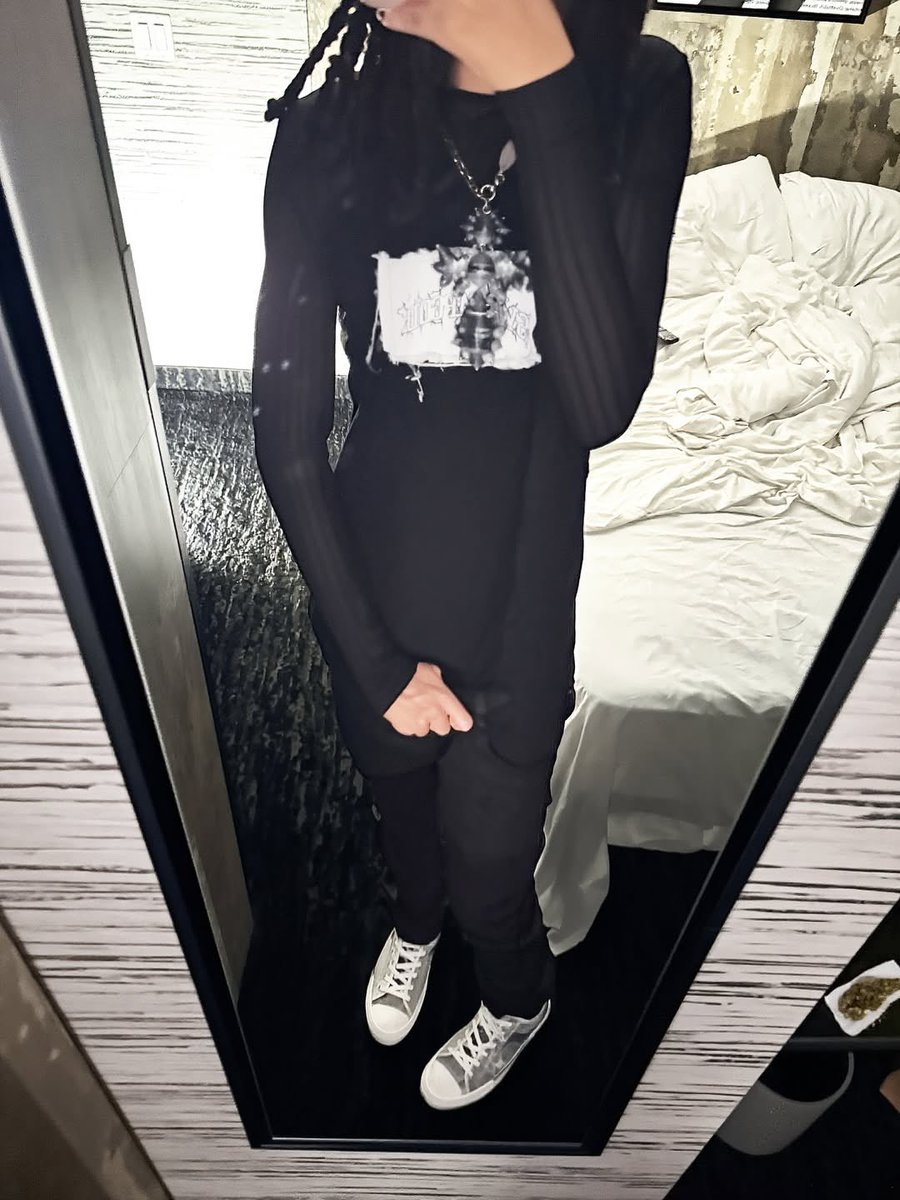 00marceline00's tweet image. Che via IG ‘ALBUM OF DA DECADE’