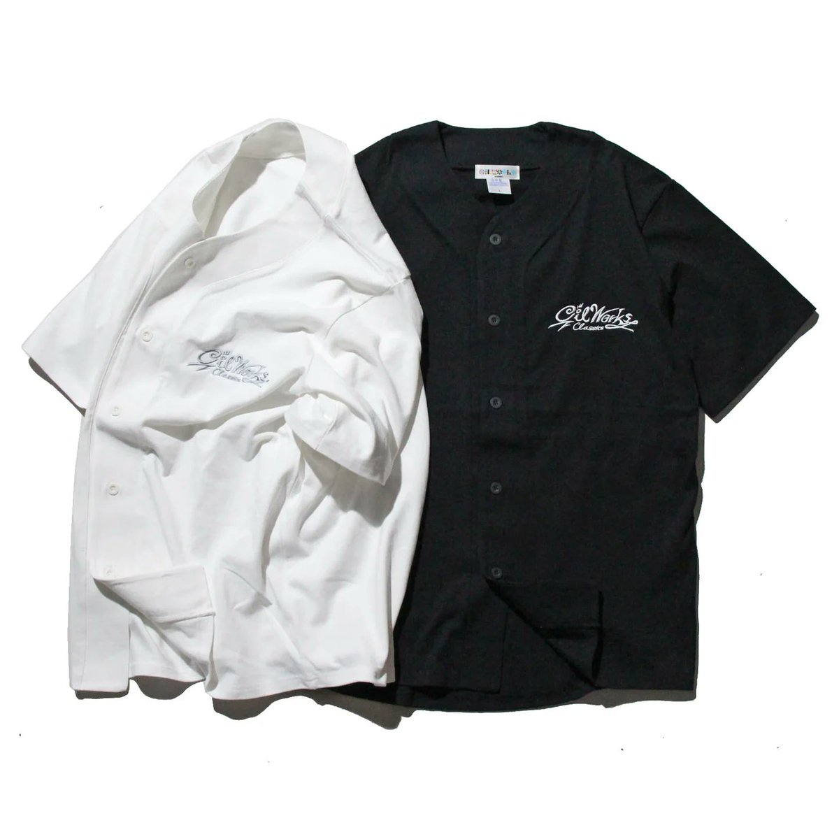 donotfind's tweet image. DON'T FINDオープン
13:00-20:00 🈺
残り僅かです!
OILWORKS Classics刺繍のベースボールシャツが登場です。
今回は8.5オンスの厚手のヘヴィーウェイトコットンを使用し、オープンエンド糸ならではの風合いがカジュアルにも楽しめる仕上がり!
oilworks-store.com/products/oilwo…