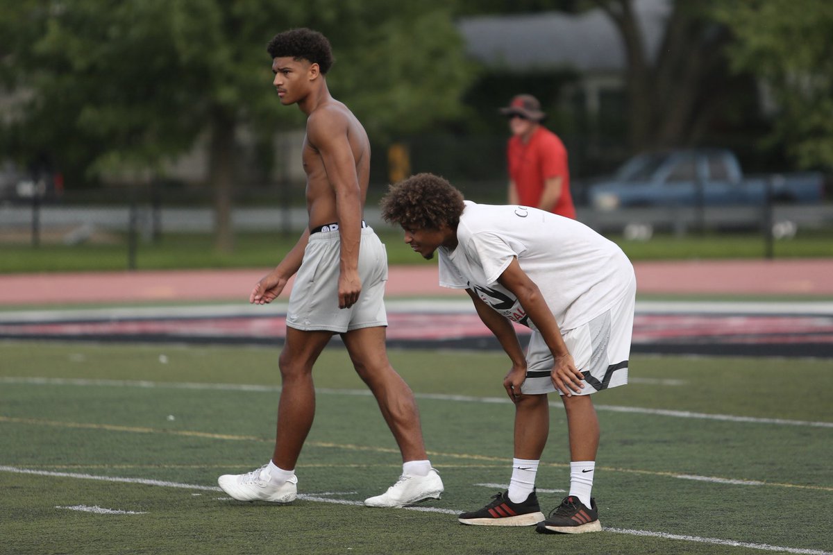 Kara Robinson (@kmgrobinson11) on Twitter photo The good guys with a passion for helping our kids!!!!! <a href="/CoachWalk14/">Avarey Walker</a> <a href="/campbell_vion/">Ka’vion Campbell Walker</a> #family #bronchonation #WTW The good guys with a passion for helping our kids!!!!! <a href="/CoachWalk14/">Avarey Walker</a> <a href="/campbell_vion/">Ka’vion Campbell Walker</a> #family #bronchonation #WTW