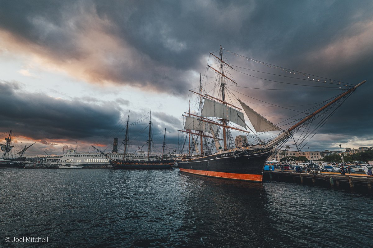 101SanDiegoMag's tweet photo. Beautiful photo of San Diego Bay, taken by Joel Mitchell, of San Diego Bay from the Brigantine Restaurant at Portside Pier! Thanks for sharing Joel. #starofindia #SanDiegoBay #brigantine https://t.co/XIyWHZ8HBp