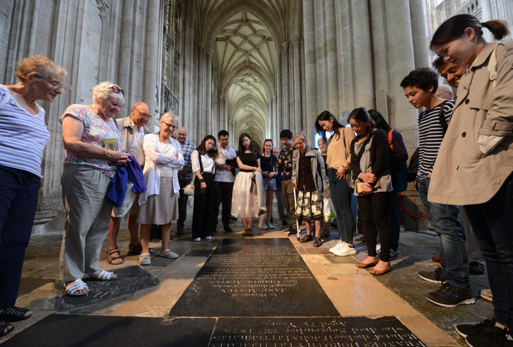 WinCathedral's tweet image. #OnThisDay in 1817, Jane Austen was buried inside Winchester Cathedral, six days after she died.
Her funeral was attended by three of her brothers, and one of her nephews.
Visitors still travel worldwide to pay their respects at Jane Austen's grave inside the cathedral.