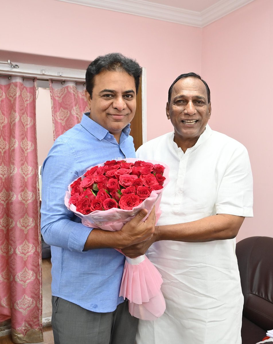 తెలంగాణ రాష్ట్ర <a href="/BRSparty/">BRS Party</a>   వర్కింగ్ ప్రెసిడెంట్ గౌరవ శ్రీ <a href="/KTRBRS/">KTR</a> గారికి మనస్ఫూర్తిగా జన్మదిన శుభాకాంక్షలు