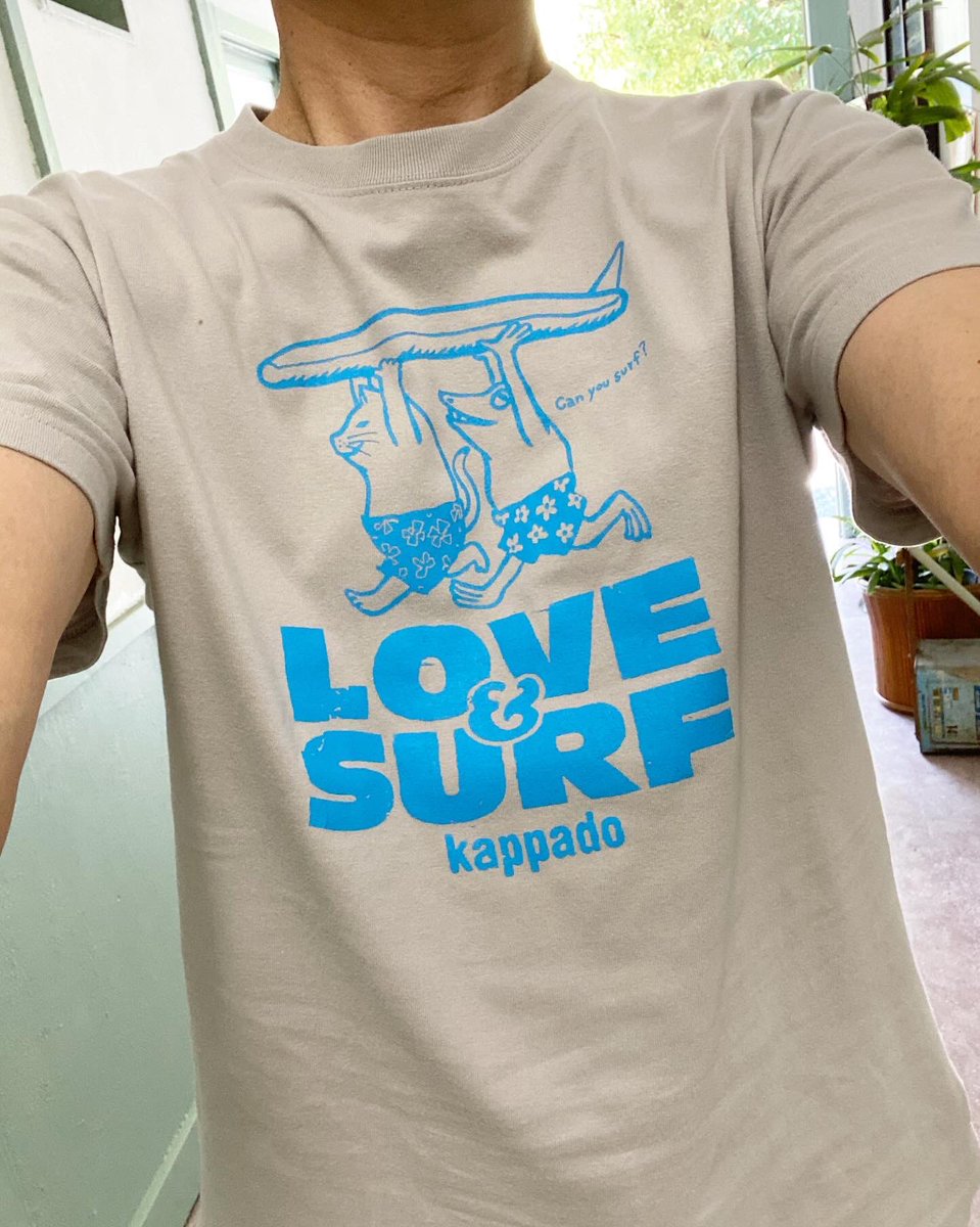 peroncho214's tweet image. 本日のTシャツ。サイズはLまたはXLのみとなります。
【波乗り猫とカエルの『LOVE & SURF』Tシャツ(ライトグレイ)男女兼用】ハンドメイド・クリエイター作品のマーケットプレイス Creema creema.jp/item/19204243/… @Creema_jpより