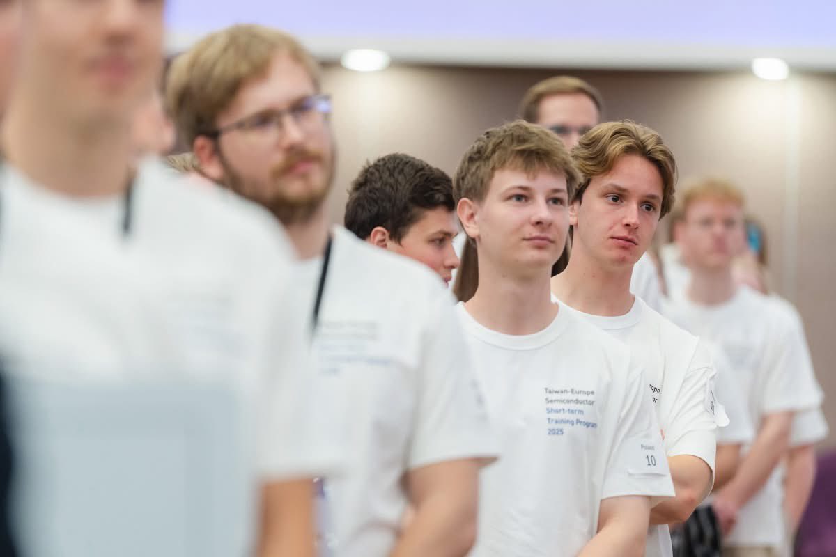 chia_lung's tweet image. Welcomed 119 young talents from 8 EU countries for the #Taiwan–#Europe Semiconductor Training Program—a key step to strengthen tech & talent ties and build a resilient, non-red supply chain.
We will keep working with like-minded partners to advance cooperation.