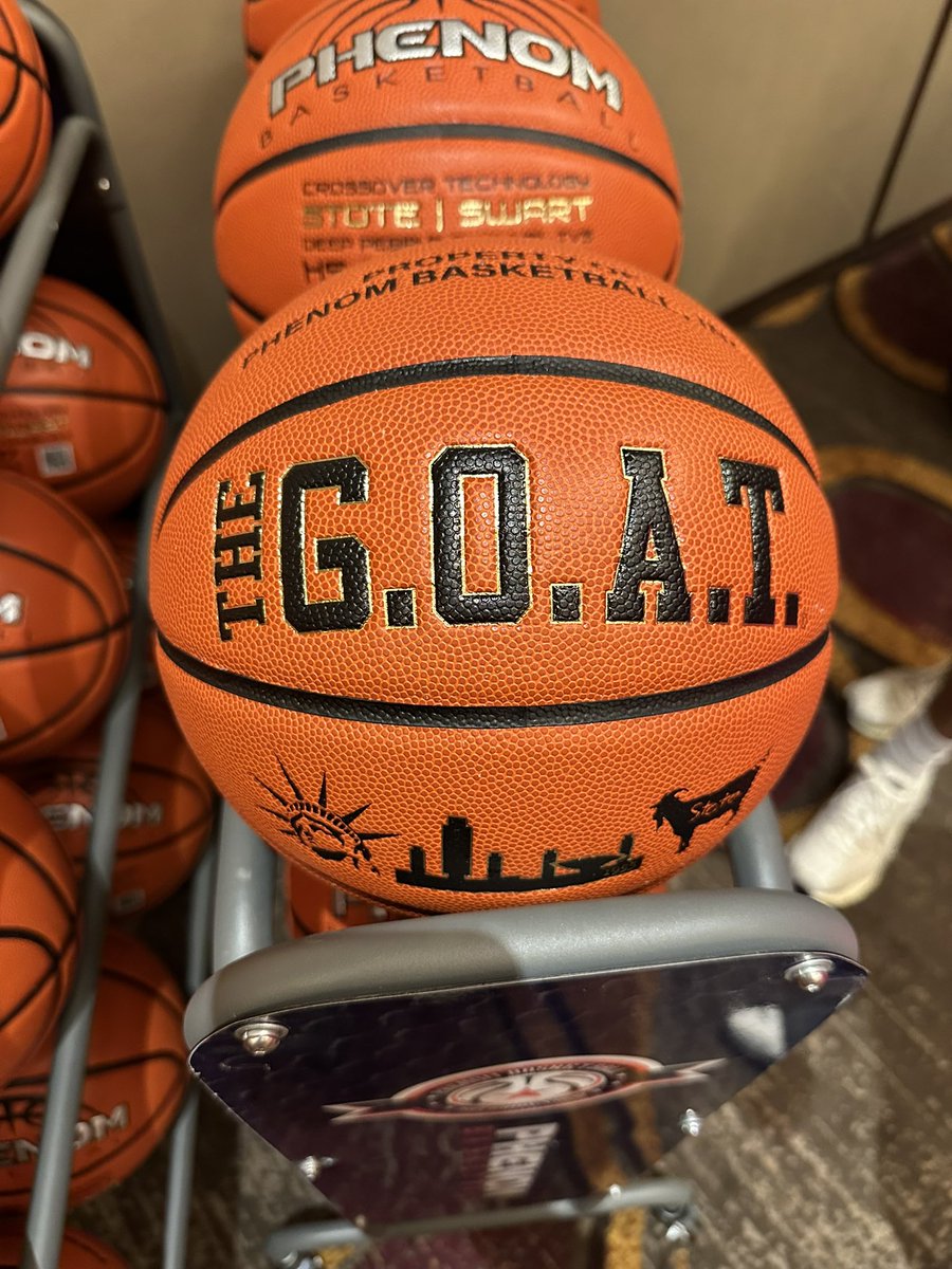 jaleejayyy's tweet image. TX ➡️CA to work @PhenomAmerica. The Lord has favor over me. 🤩🏀