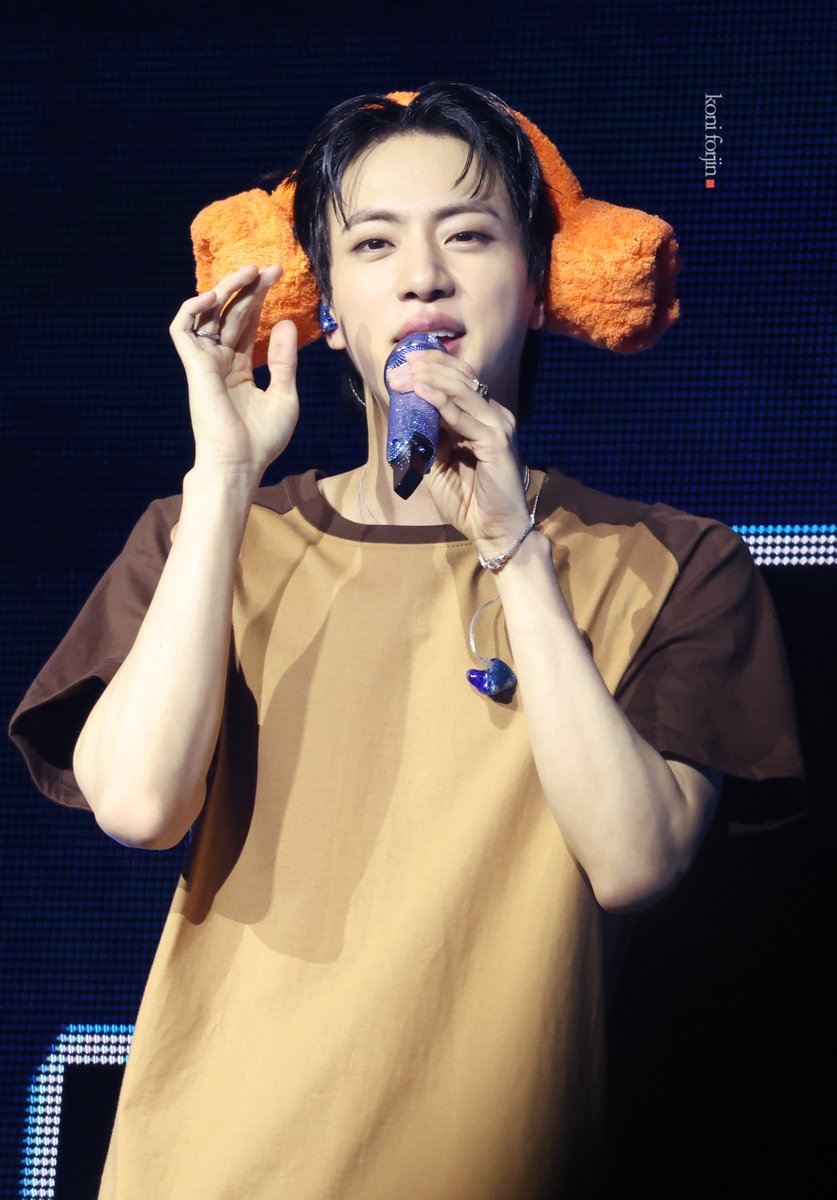 btsforever1207's tweet image. 250723 Dallas day2 HD
๐
#๋ฐฉํ์๋
๋จ์ง #JIN #์ง #Jin_Echo #RUNSEOKJIN_epTOUR_Dallas #RUNSEOKJIN_epTOUR_Dallas_DAY2